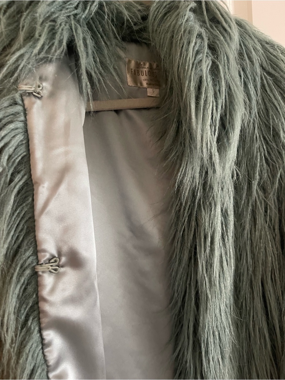 Faux Fur Jacket Fabulous Furs - Picture 2 of 3